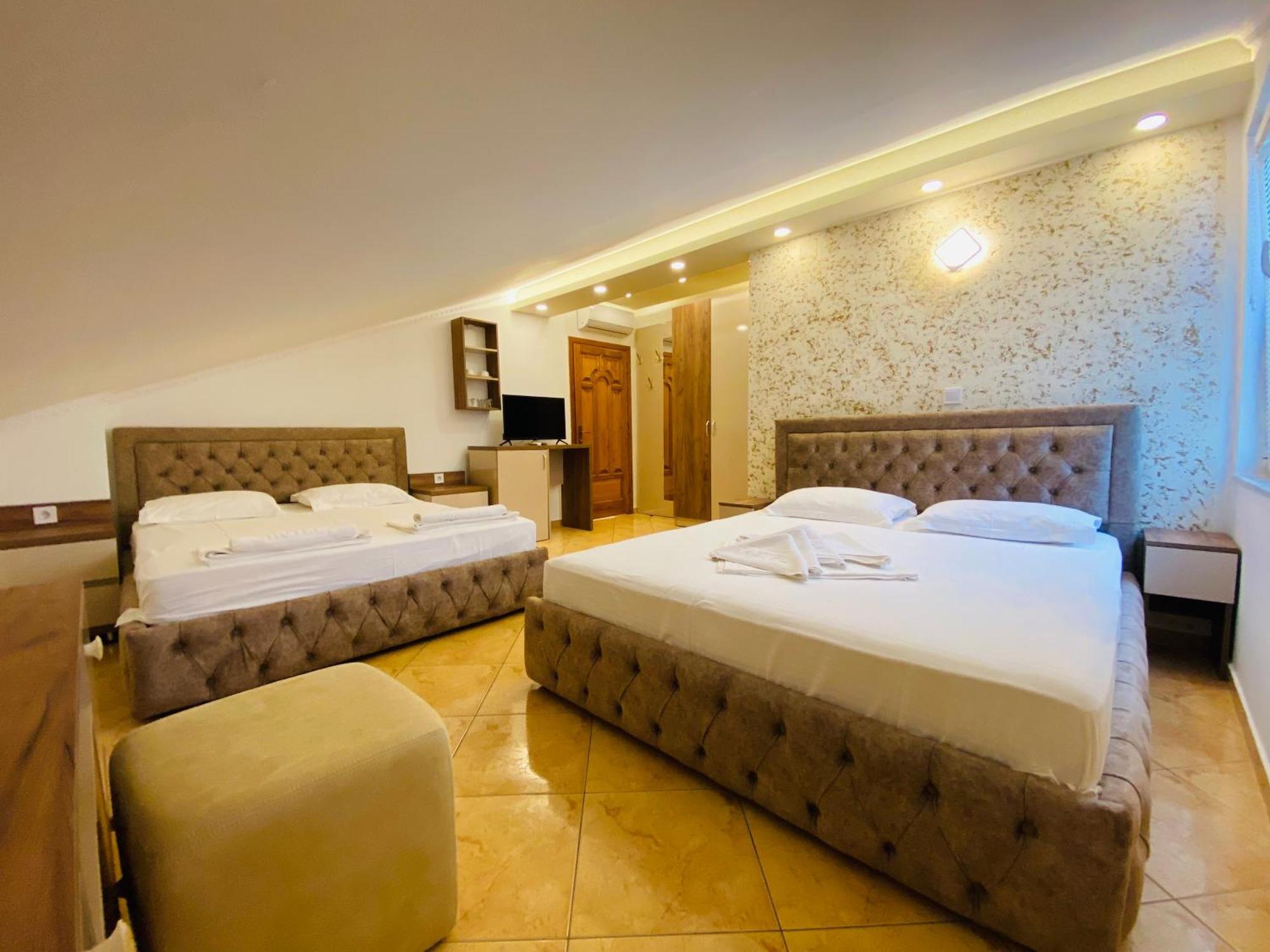 Apart Hotel Llolla อุลซิน ภายนอก รูปภาพ
