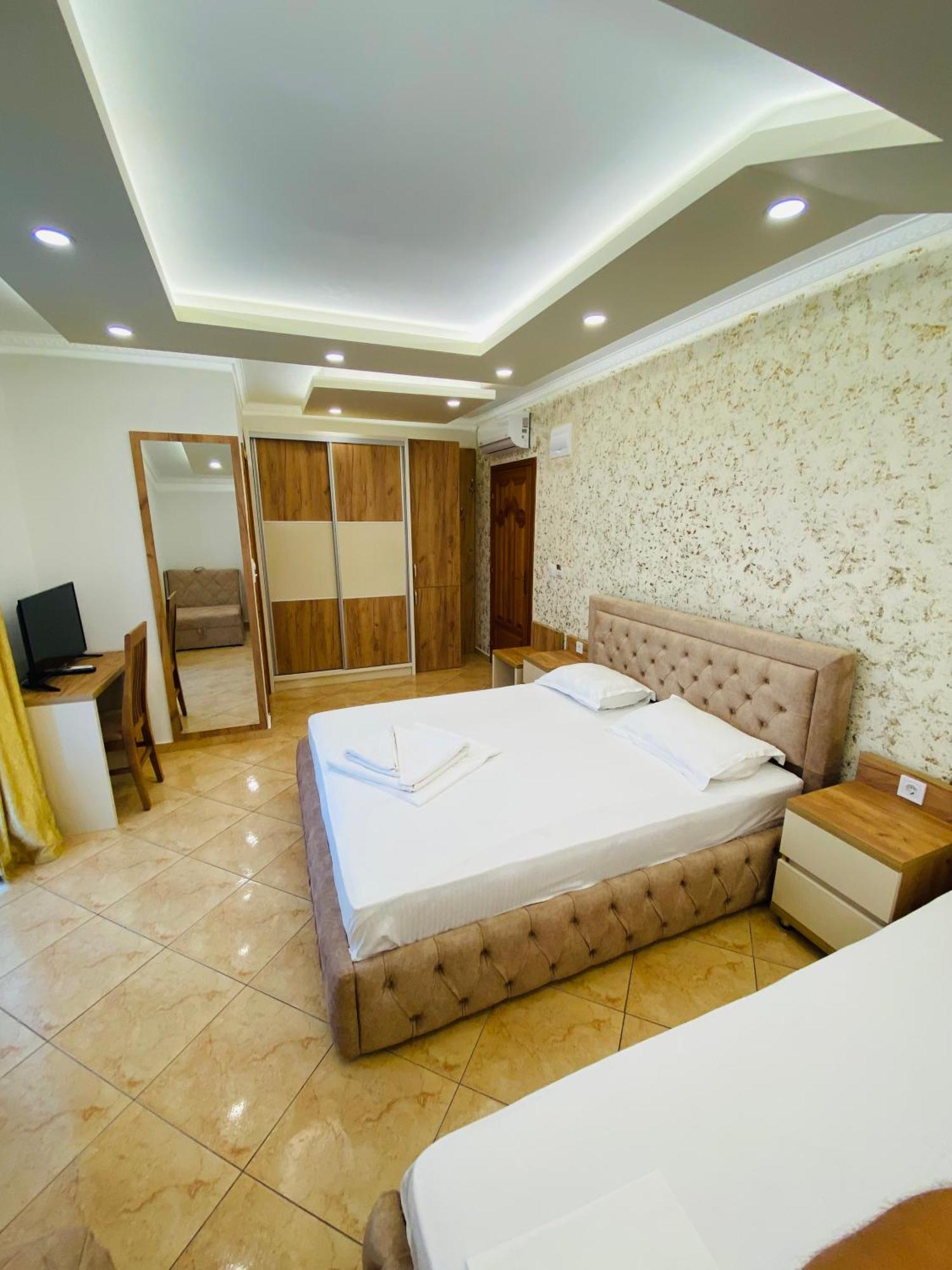 Apart Hotel Llolla อุลซิน ภายนอก รูปภาพ