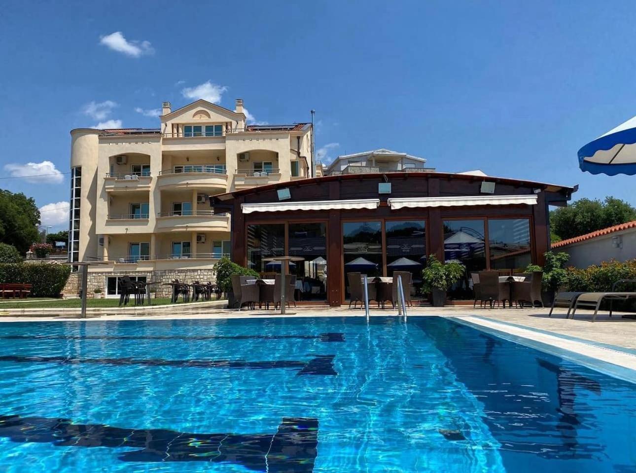 Apart Hotel Llolla อุลซิน ภายนอก รูปภาพ