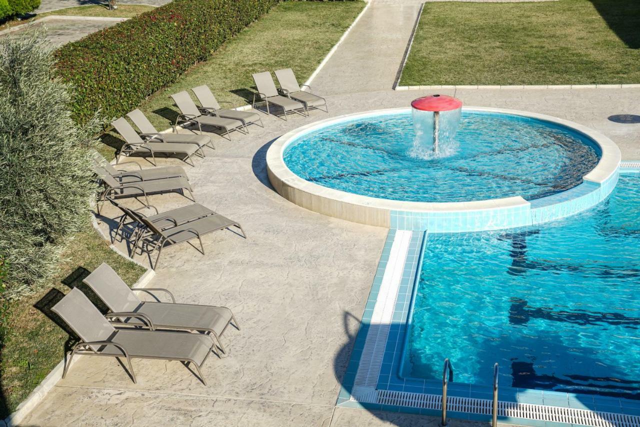 Apart Hotel Llolla อุลซิน ภายนอก รูปภาพ